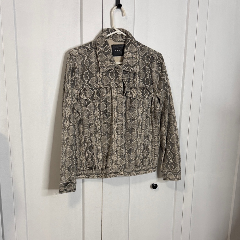 Blank NYC - Small - Gray Animal Print Snakeskin Jean Jacket - Crochet back detai